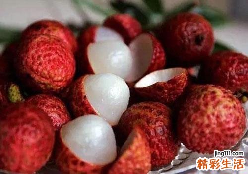 荔枝和水蜜桃可以一起吃吗 哪些人不宜吃桃子
