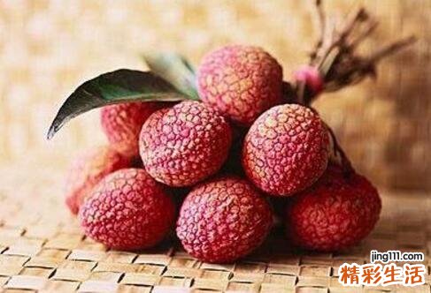 荔枝吃多了会怎么样 荔枝虽美味！吃过量血糖恐飚升