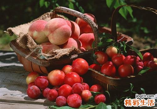 桃子里面发黑还能吃吗
