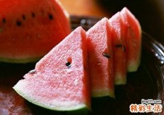 西瓜和桃子能一起吃吗 桃子和西瓜一起吃会中毒吗