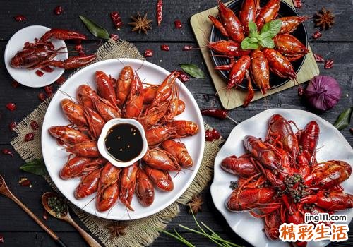 小龙虾和桃子能一起吃吗 吃完小龙虾吃桃子会中毒吗