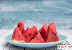 风寒感冒可以吃梨吗 吃货福利，这么吃梨还能治风寒感冒！