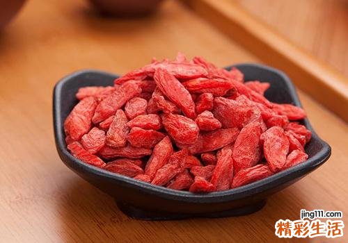天天喝枸杞红枣会长痘痘吗 为什么喝枸杞红枣水会长痘痘