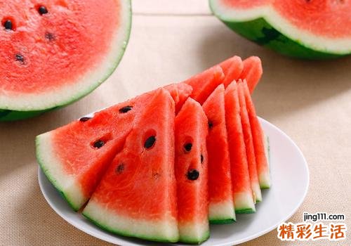 吃西瓜可以喝茶吗 西瓜不能和什么一起吃