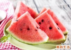 西瓜中间裂开能吃吗 西瓜中间开裂是什么原因
