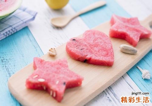 西瓜和柠檬可以一起吃吗 西瓜和柠檬一起吃会怎样