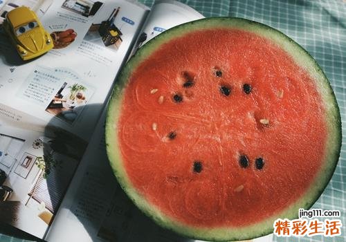 西瓜和火龙果能一起吃吗 西瓜和火龙果一起吃好吗
