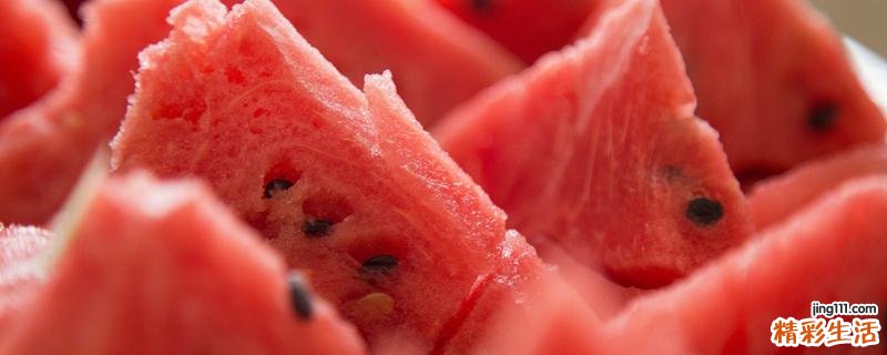 三招挑西瓜的技巧 西瓜中间空心裂开能吃吗