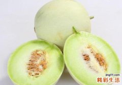 香瓜里面黑的是什么 香瓜里面是绿色的能吃吗