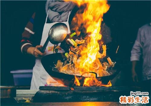 莴笋怎么炒比较脆 莴笋跟什么一起炒好