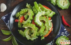 苦瓜能和豆角同时吃吗 苦瓜和豆角一起怎么吃