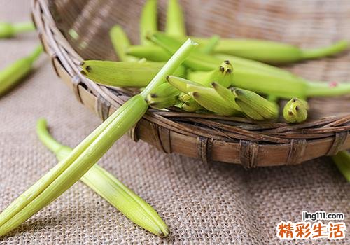 黄花菜不能和什么一起吃 吃黄花菜有什么好处