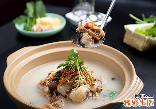 黄花菜能治抑郁症吗 吃什么能缓解抑郁症