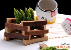 吃芦笋后小便有味道是怎么回事 正常吗？