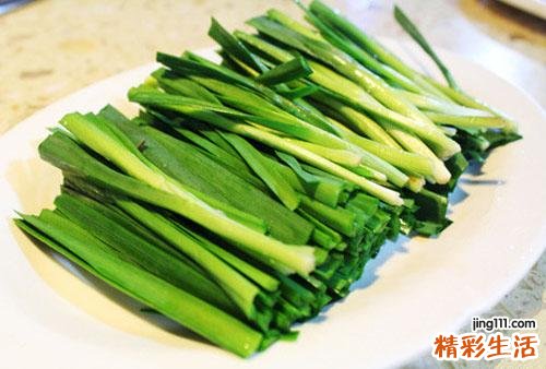吃韭菜胃疼怎么回事