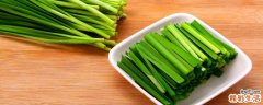 吃韭菜能喝牛奶吗 吃完韭菜后多长时间可以喝牛奶
