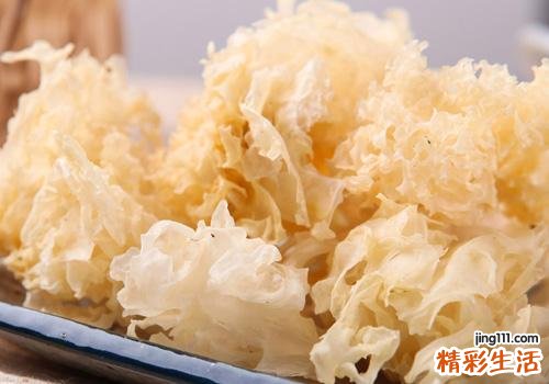 女性常吃银耳有什么好处 银耳这么吃才最好
