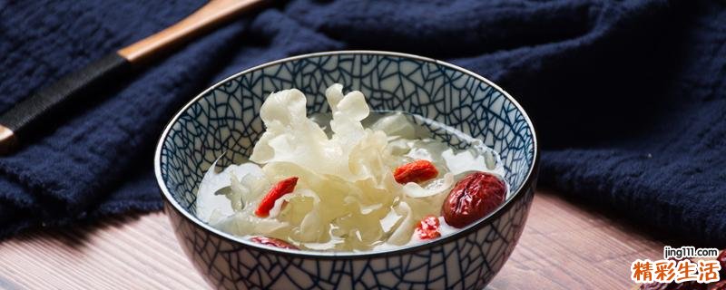 银耳多久能煮熟 银耳煮熟后是白色还是透明的