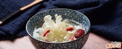 煮好的银耳可以放几天 煮好的银耳微微发酸可以吃吗