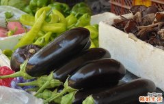 茄子切了为什么会变黑 如何防止茄子发黑