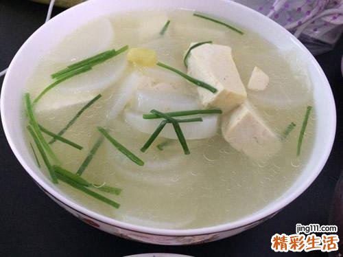 萝卜豆腐汤