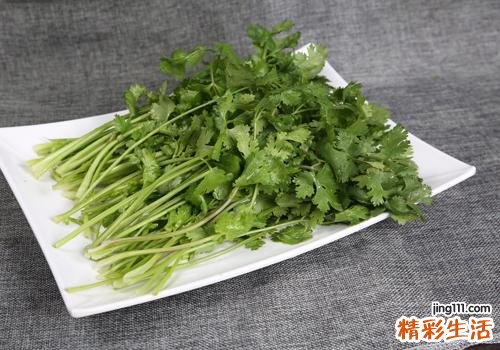 香菜变黑了还能吃吗 香菜属于发物吗