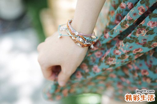 3 6种洗脸妙招 柠檬水洗脸美白祛斑