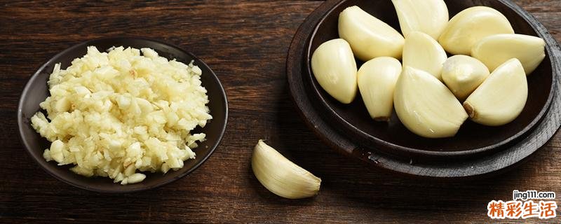 捣烂的大蒜能放几天 大蒜捣碎后变绿能吃吗