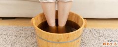 艾叶里面能加生姜泡脚吗 艾叶生姜泡脚的好处