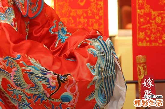 结婚当天准备几套衣服 至少三套服装