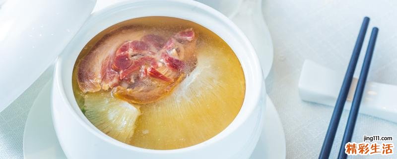 炖鸽子汤放什么补气血 鸽子炖什么补肾