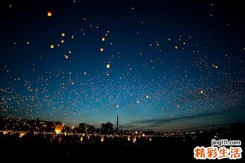 3 夏日垂落感马尾辫发型扎法