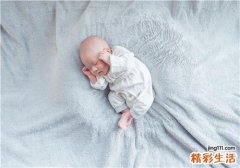 痱子可以用酒精擦吗 痱子可以擦花露水吗