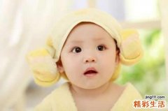 宝宝脸上长小白点