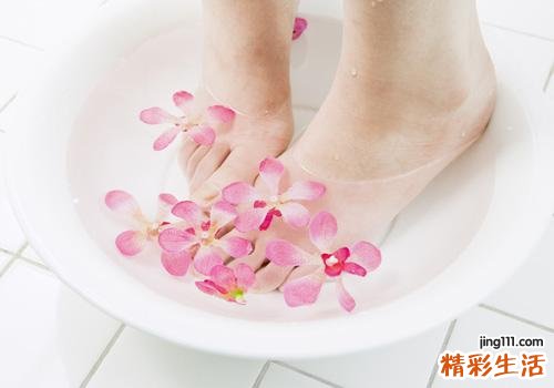 盐水泡脚治冻疮吗 盐水泡脚居然有这种好处