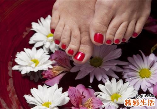 冬天脚生冻疮怎么办 脚长冻疮要注意什么