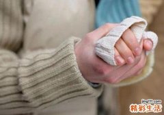 手上长冻疮很痒怎么办 脚上冻疮晚上痒怎么办