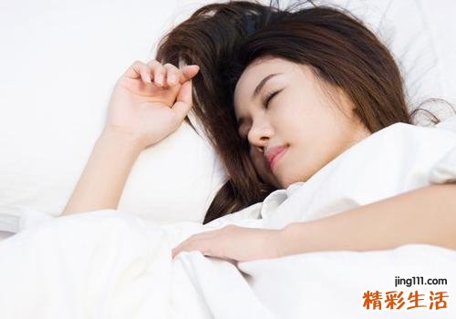 裸睡出汗是怎么回事