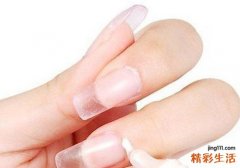 指甲容易断裂是什么原因
