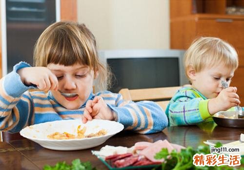 小孩积食会出现哪些症状 调理积食的三个妙招