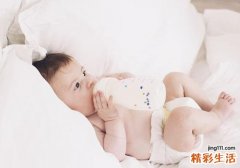 刚出生的宝宝打嗝怎么办 拍嗝效果不好？你得对症治疗才行！