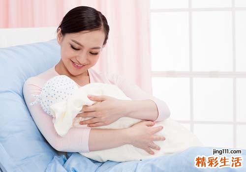 宝宝出生8天老打嗝怎么办 只需3步就能解决宝宝打嗝问题！