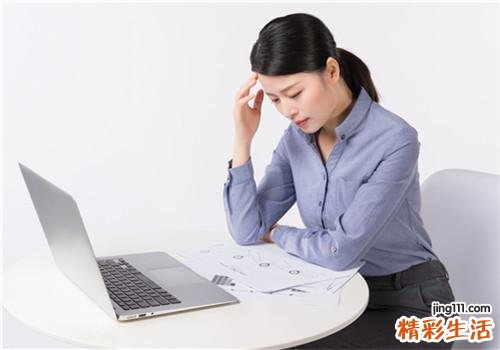 趴着睡觉为什么会打嗝 白领健康午休的小窍门