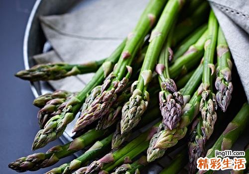 吃芦笋肚子疼怎么办 吃芦笋拉肚子怎么回事