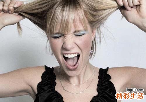 产后脱发是什么原因 产后脱发严重怎么办
