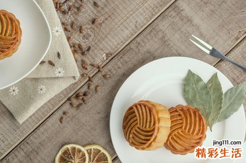 吃月饼会回奶吗 坐月子可以吃月饼吗