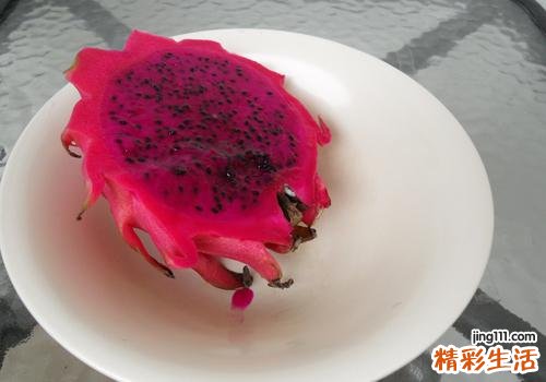 红心火龙果把手染红了 人流后能吃白火龙果吗