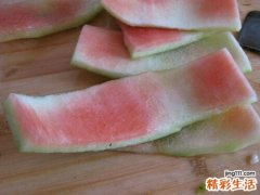 西瓜皮擦脸的正确方法