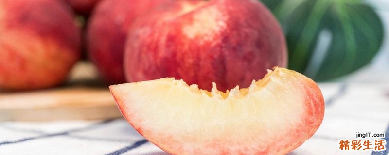 吃桃子发现桃核中间霉了还能吃吗 桃核里面的仁能吃吗