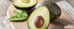 牛油果怎么挑选最好吃 牛油果有点黑斑可以吃吗